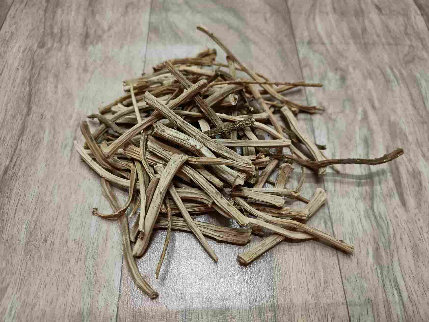 Shatavari Roots – Ultimate Ayurvedic Herb for Women’s Health & Immunity | N.R. Gandhi Ayurvedic Stores